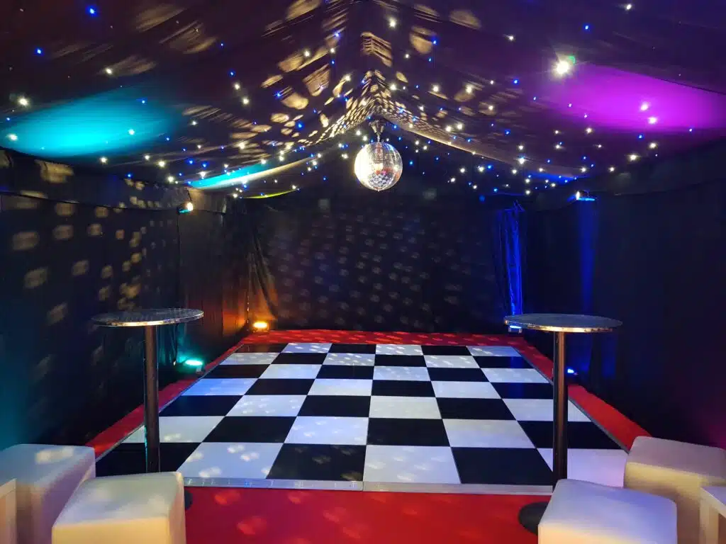 Night club with dancefloor